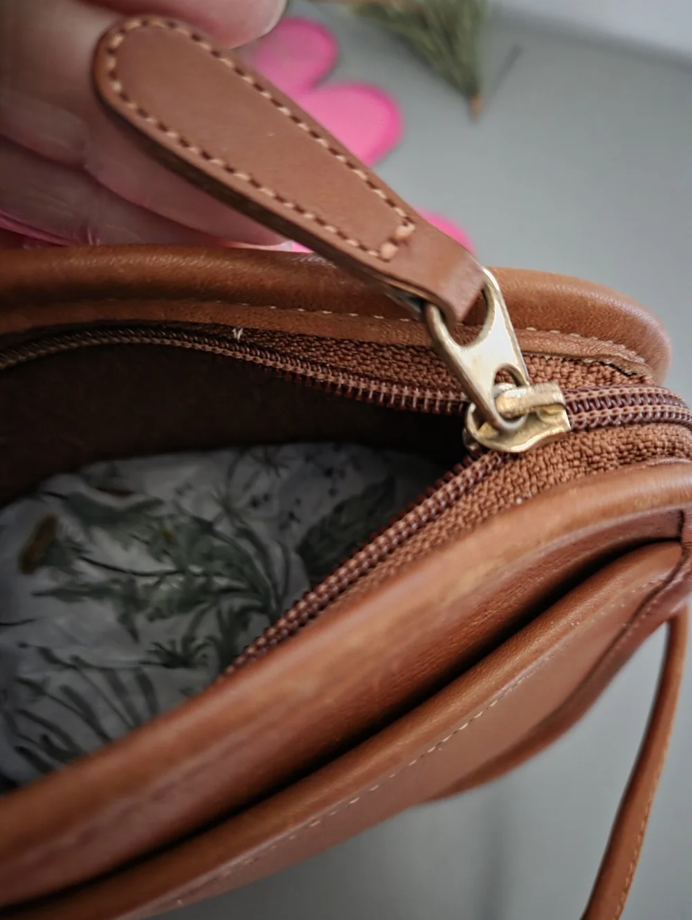 Coach VintageMiniLeather AbbieZipperCrossbody C4D9935USA - Picture 6 of 9